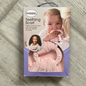 Boppy Teething Scarf